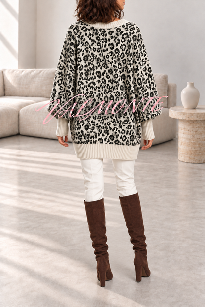 Jersey holgado de leopardo con cuello en V y mangas de murciélago