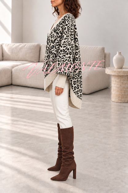 Jersey holgado de leopardo con cuello en V y mangas de murciélago
