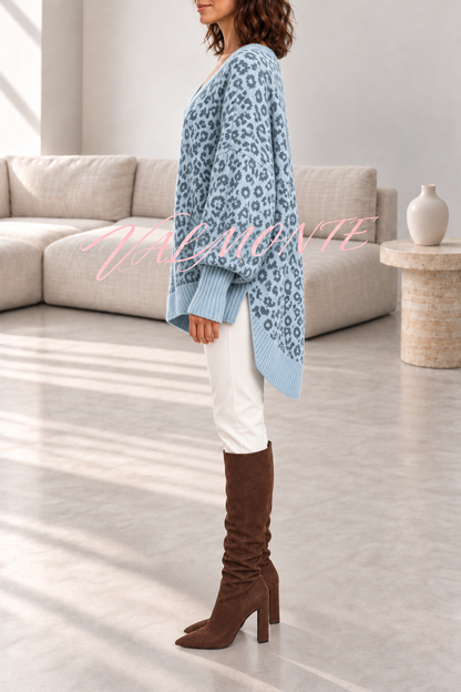 Jersey holgado de leopardo con cuello en V y mangas de murciélago
