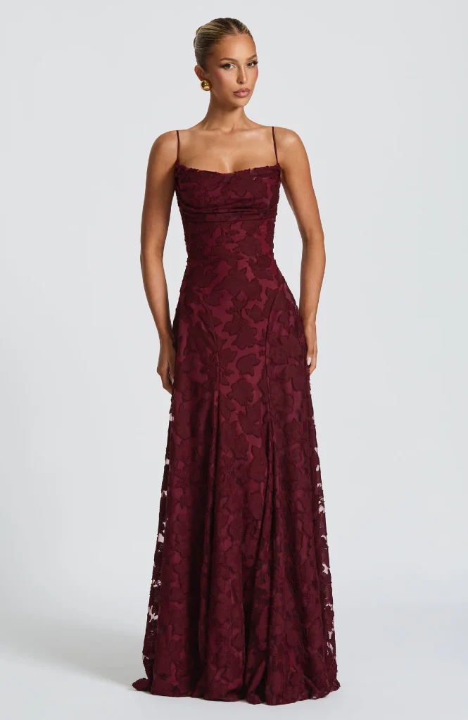 Sofía - Elegante vestido largo de encaje