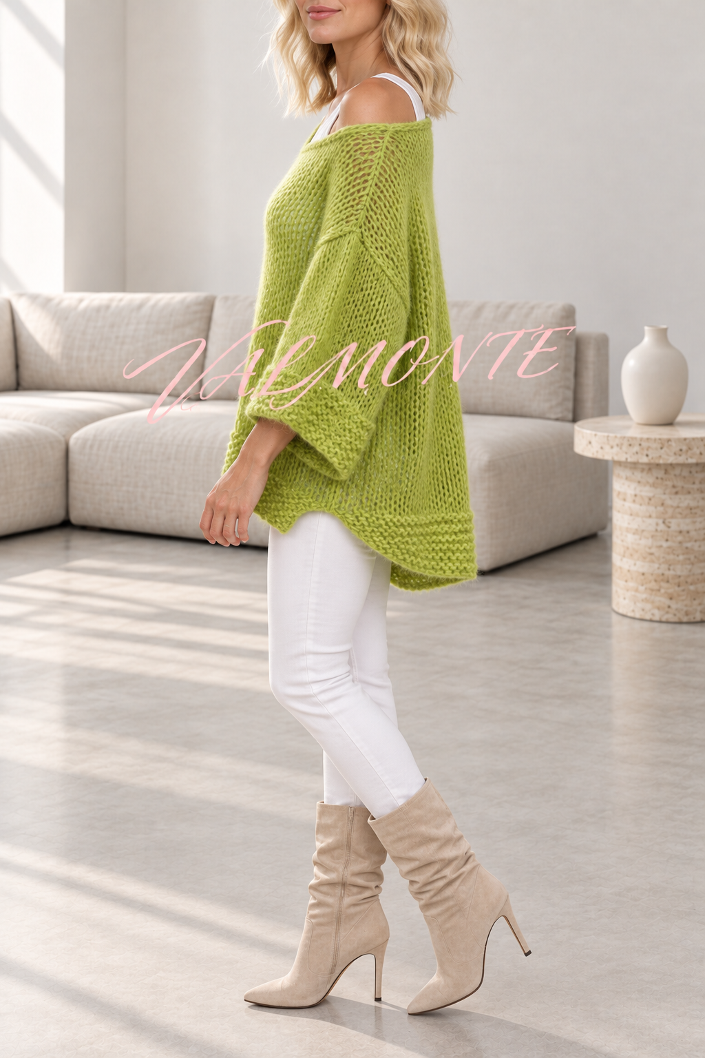 Jersey informal de punto, de color liso y con cuello en V holgado