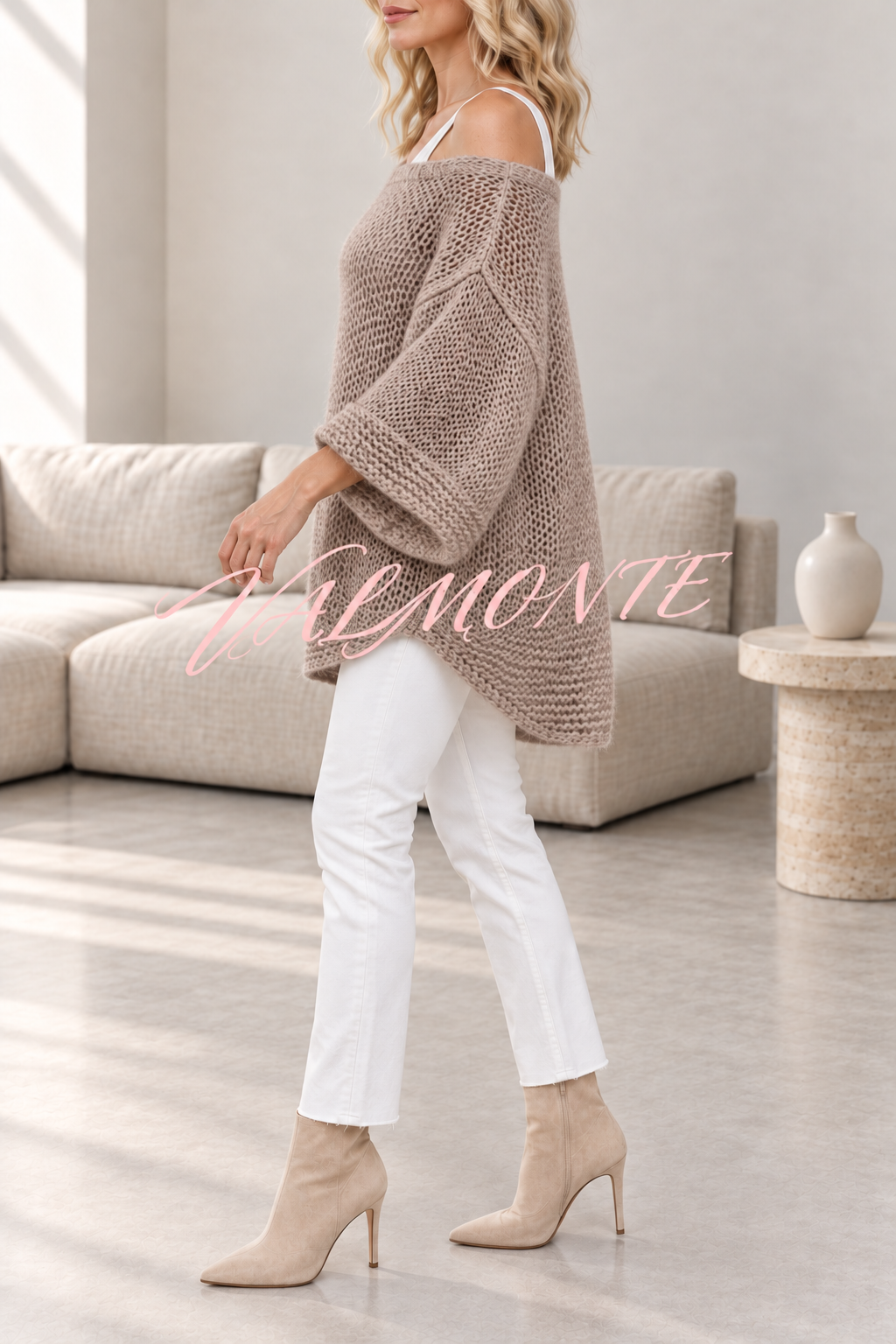 Jersey informal de punto, de color liso y con cuello en V holgado